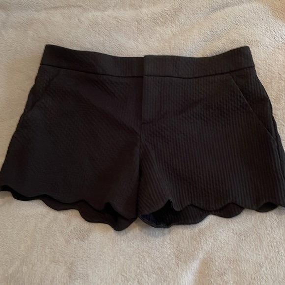 Club Monaco Amber Shorts - Picture 4 of 9
